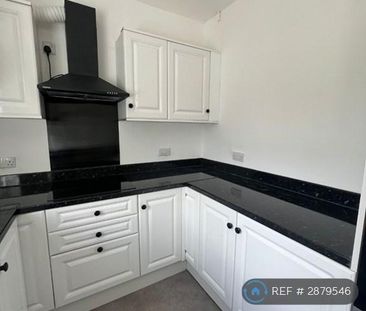 2 bedroom semi-detached house to rent - Photo 4