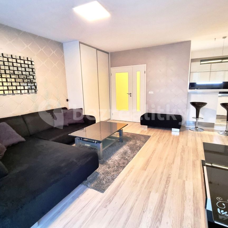 Pronájem bytu 3+kk • 92 m² bez realitkyK Náhonu, Praha - Hloubětín - Photo 1