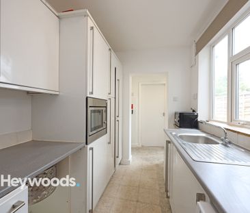 4 bed terraced house to rent in Thistleberry Avenue, Newcastle, Stu... - Photo 3