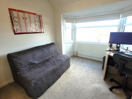 3 bedroom semi-detached house to rent - Photo 5
