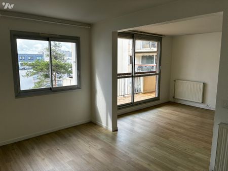 F3 de 88 m² CAEN - CLOS HERBERT - Photo 2