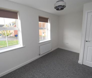 3 bedroom semi-detached house to rent - Photo 3
