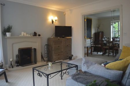 5 bedroom detached house to rent - Photo 2