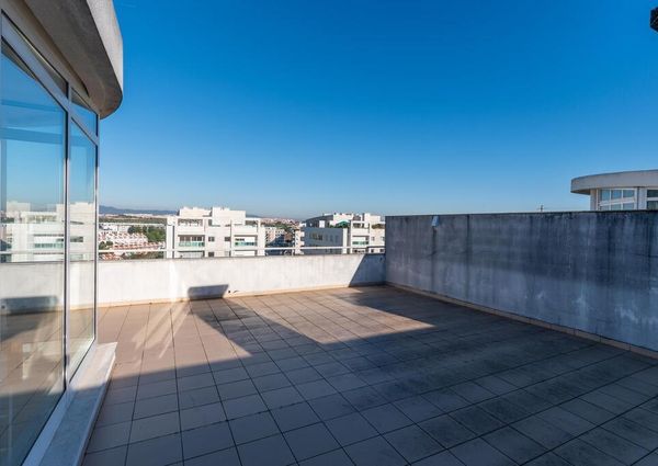 3 Bedroom Apartment with a view, Fórum Oeiras, Oeiras
