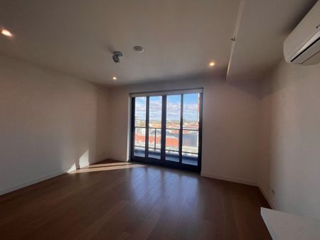 Modern One-Bedroom Apartment in a Highly Sought-After Complex - Photo 3