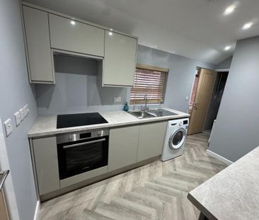 1 bedroom ground floor flat to rent - Photo 5