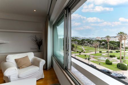 Premium 1 Bedroom Apartment in Estoril – Furnished - Photo 4