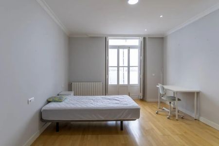 Carrer de Roteros, Valencia, Valencian Community 46003 - Photo 3