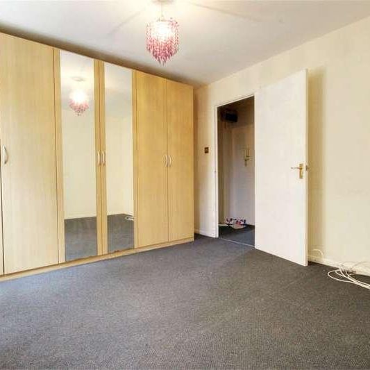 Celadon Close, Enfield, Middlesex, EN3 - Photo 1