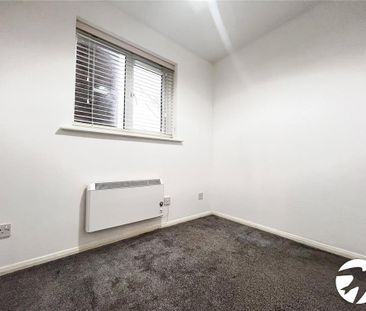2 bedroom maisonette to rent - Photo 2