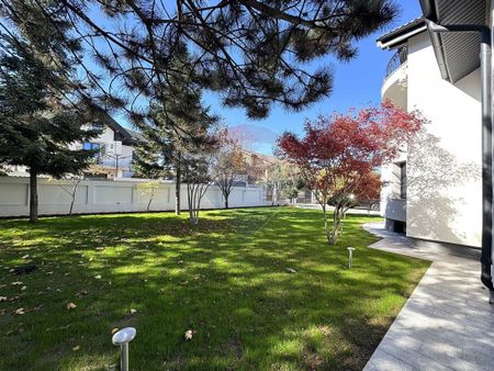 Vila individuala, 7 camere, 2 garaje, curte - Pipera, Cor... - Fotografie 4