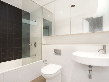 201/76-88 Crown Street, Woolloomooloo NSW 2011 - Apartment For Rent | Domain - Photo 5