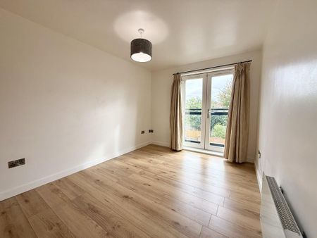 2 bedroom apartment to rent - Photo 2