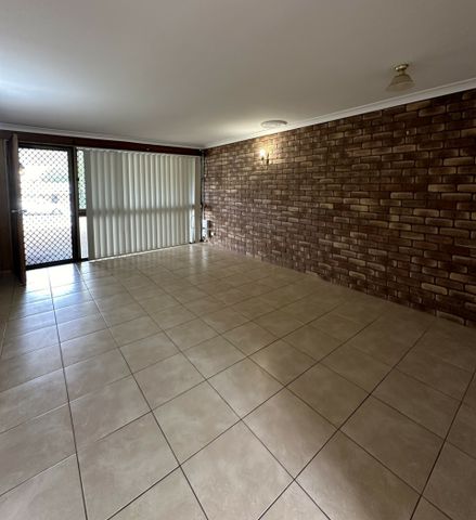 1/13 Sapphire Court, KEARNEYS SPRING - Photo 2