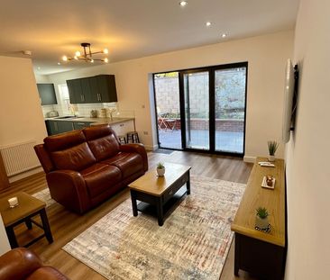 2 Bed Detached House, Clough Road, S1 - Photo 5