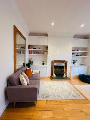 2 Bed Flat, St. Stephens Avenue, W12 - Photo 1