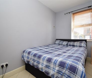 Cluntergate, Horbury, Wakefield - Photo 1