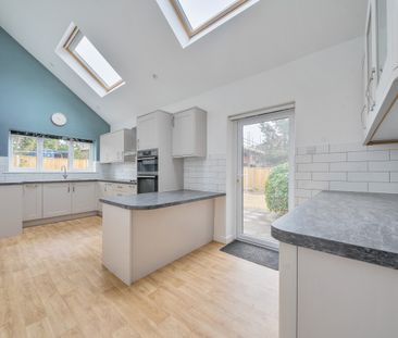 3 bedroom detached bungalow to rent - Photo 5