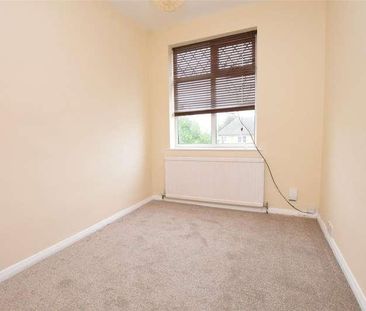 Boundary Road, Romford, Essex, RM1 - Photo 2