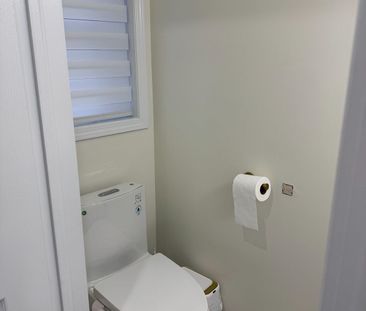 For Lease - 925 Burrows Gate, Milton, Ontario - Photo 6