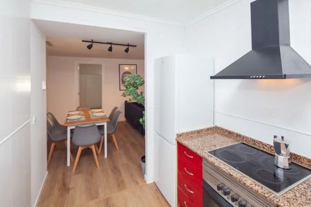 Carrer de les Illes Canàries, Valencia, Valencian Community 46023 - Photo 5