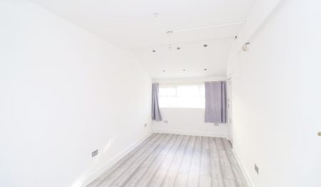 Eastbourne Road, Stratford, London E15 - Photo 3