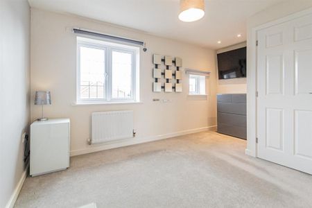 2 bedroom semi-detached house to rent - Photo 3