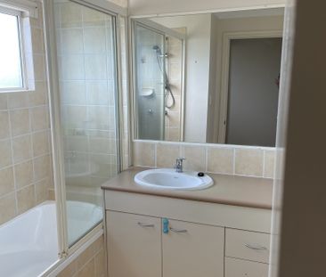 2/17 Gledson Street, Zillmere QLD 4034 - House For Rent - $580 | Do... - Photo 2