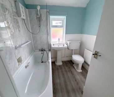 2 bedroom semi-detached house to rent - Photo 6