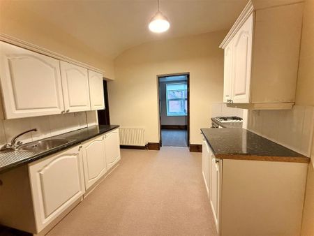 2 bedroom flat to rent - Photo 4