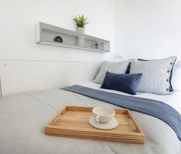 1 bedroom in a flat share to rent - Photo 1