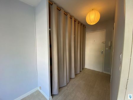 Location Appartement 1 pièce 25m² MONT ST AIGNAN 76130 - Photo 2