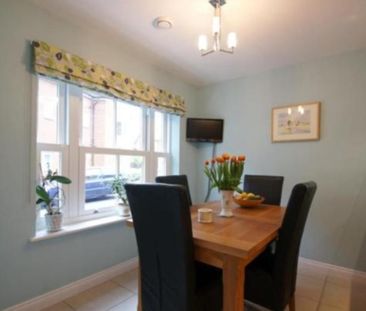 4 bedroom terraced house to rent - Photo 2
