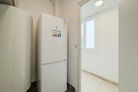 Carrer del Rosselló, Barcelona, Catalonia 08008 - Photo 5