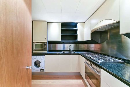 One bedroom apartment situated on the 4th floor of a prestigious development. - Photo 5