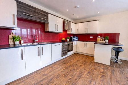 2 bed Apartment 60 Ecco - Photo 5