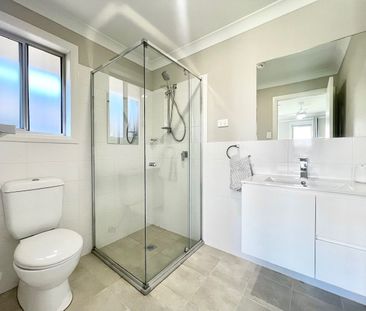 Stunning Family Home! - Photo 3