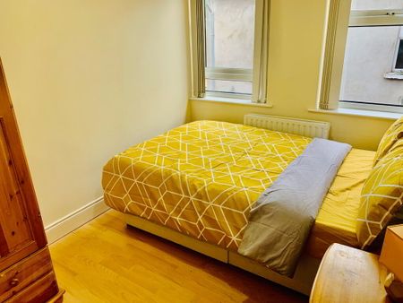 Wolseley Street, Room 2, All Utility Bills Included, Belfast, BT7 1LG - Photo 4