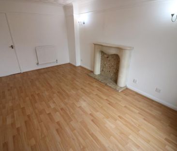 3 bedroom end of terrace house to rent - Photo 1