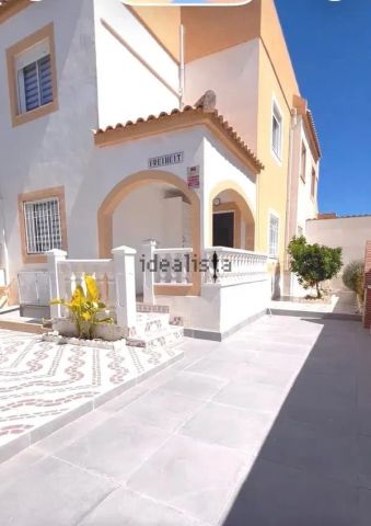 Alquiler de chalet adosado en Calle Cesar Rodriguez Mateo, 152 - Photo 4