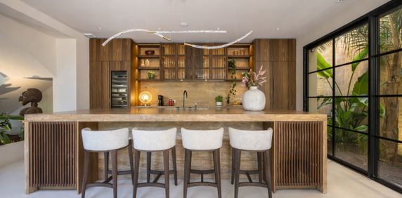 LOFT D'EXCEPTION CENTE VILLE Sanary Sur Mer 6 pièce(s) 280 m2 - Photo 2