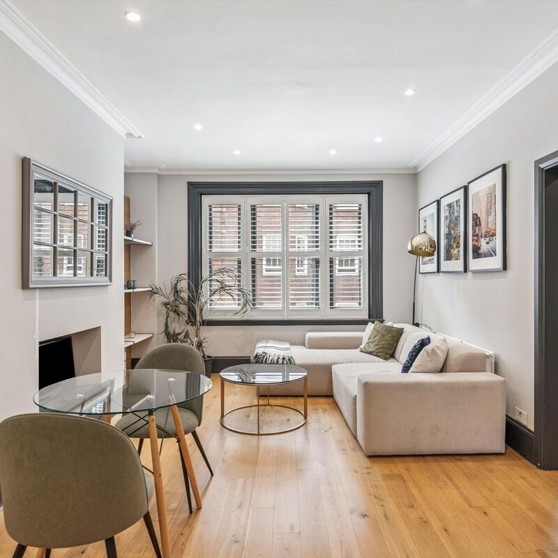 A bright one bedroom apartment to rent in Marylebone, W1T - Photo 1