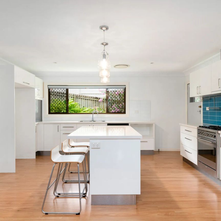 80 Sackville Street, Greenslopes. - Photo 1