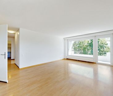 Bright, large and modern - Photo 5