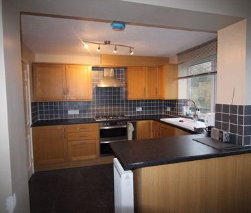 4 bedroom detached house to rent - Photo 5