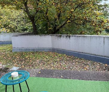 Lichtdurchflutete Wohnung mit Balkon - Foto 1