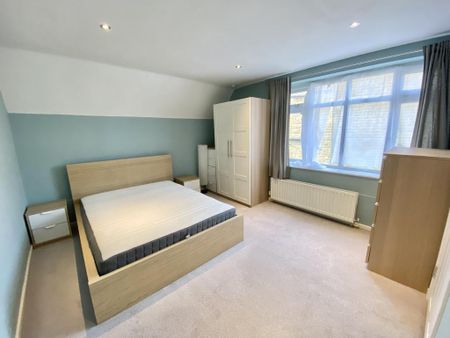 2 bedroom apartment to rent - Photo 3