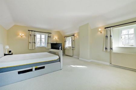 7 bedroom detached house to rent - Photo 5