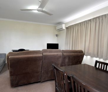 SELF CONTAINED APARTMENT - GLADSTONE CBD - Photo 2