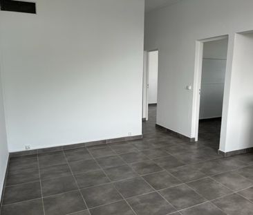Location Appartement 3 pièces 54m² STE ROSE 97115 - Photo 2